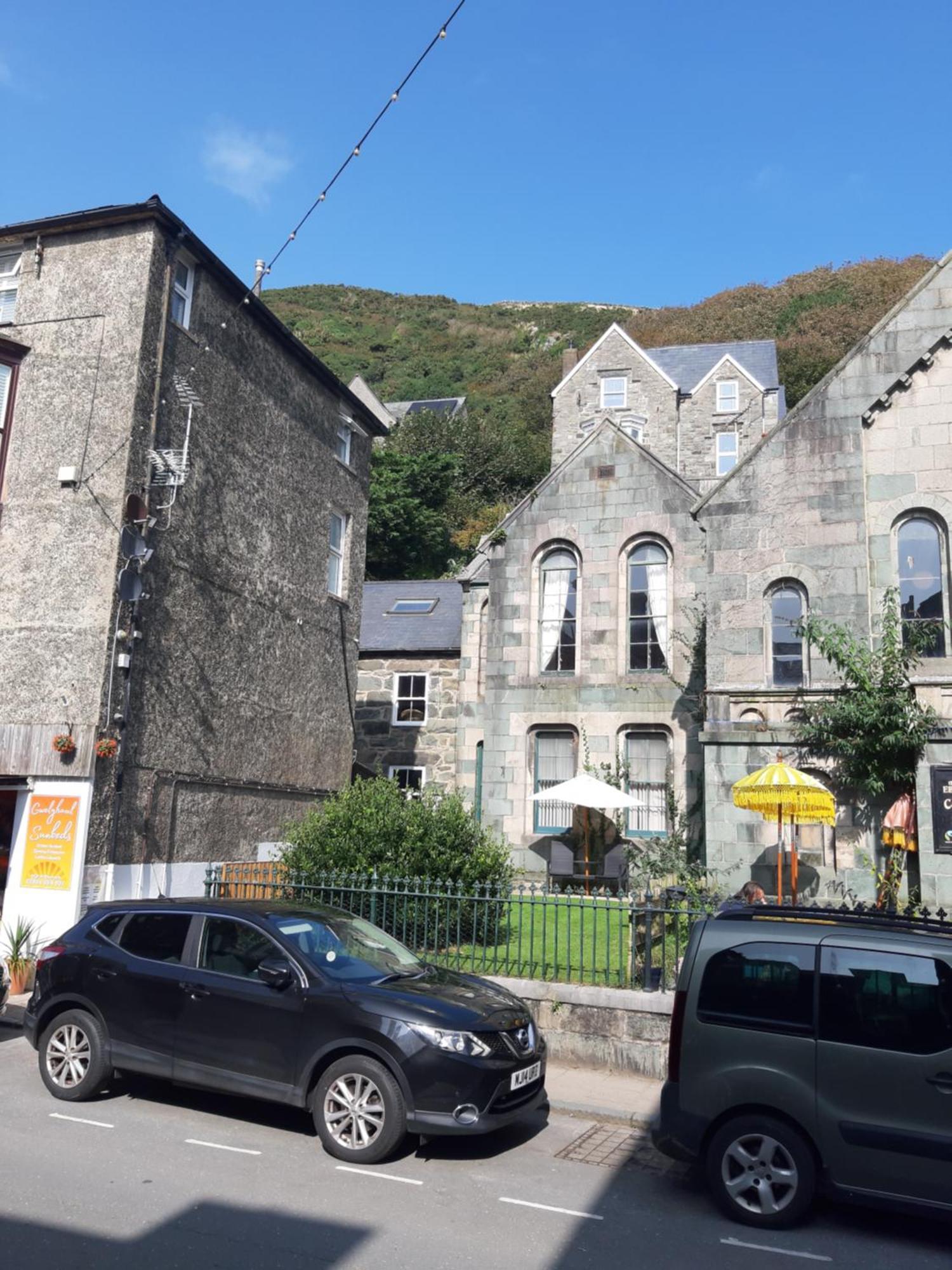Ground Floor Barmouth Centre Apartment With Garden Bagian luar foto